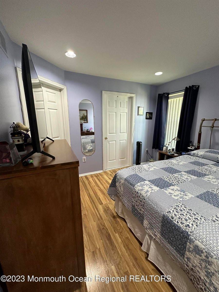 1703 Ridgeview Court, Parlin, NJ 08859