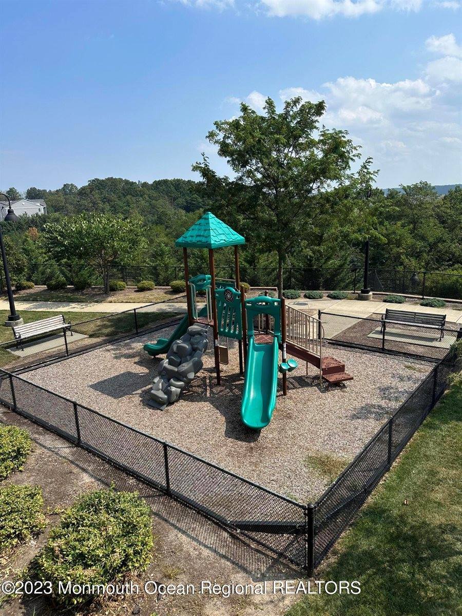 1703 Ridgeview Court, Parlin, NJ 08859