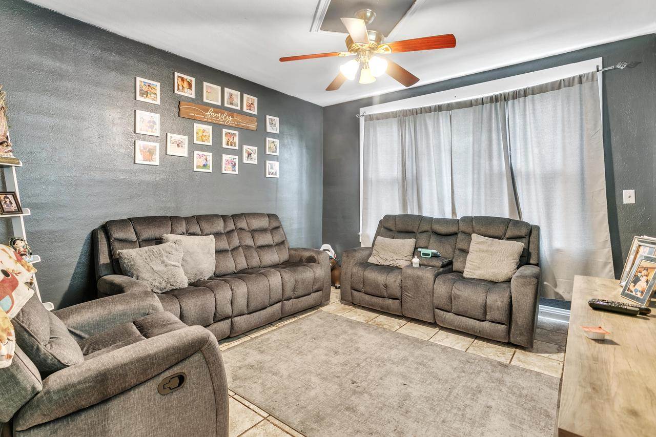 2491 S 8th STREET, Milwaukee, WI 53215