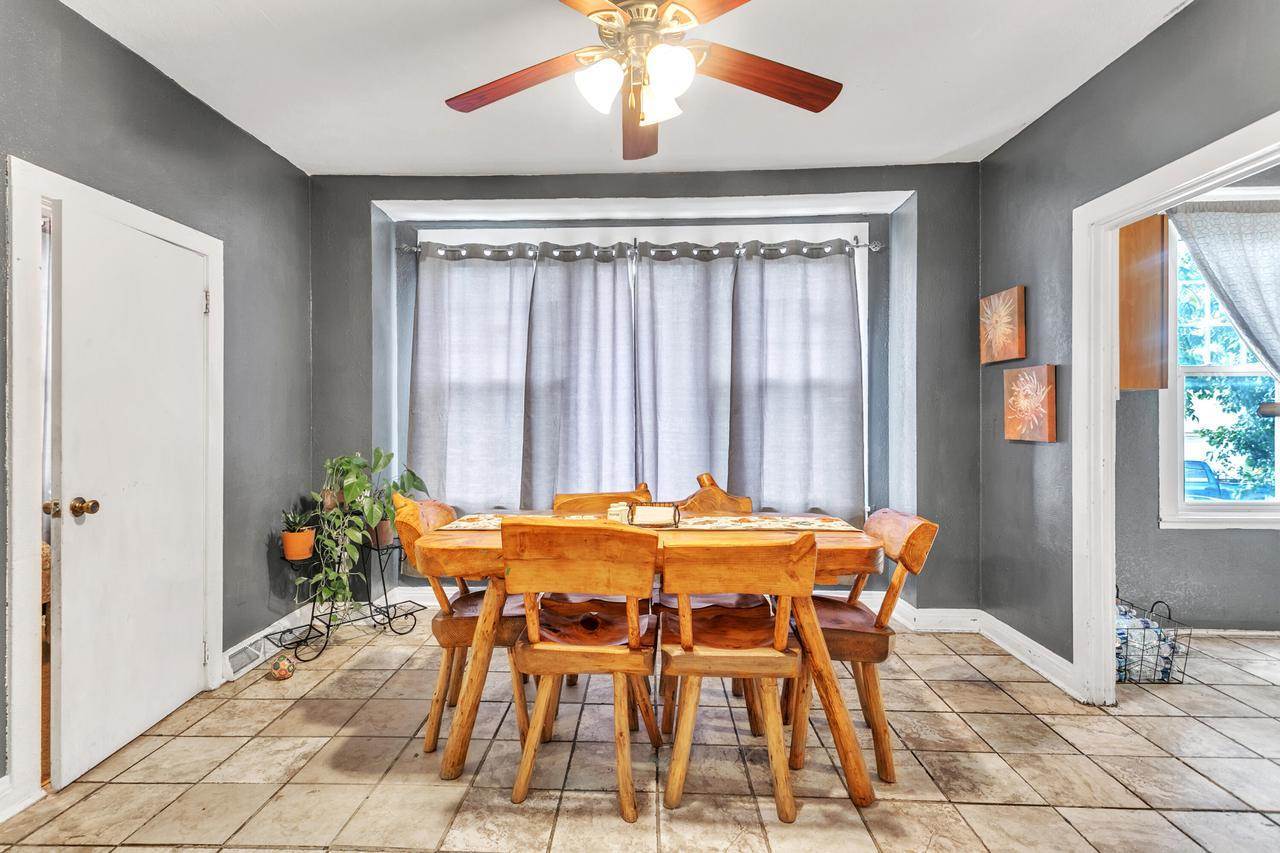 2491 S 8th STREET, Milwaukee, WI 53215