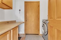 3929 E Greenway Dr, Oak Creek, WI 53154