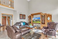 3929 E Greenway Dr, Oak Creek, WI 53154