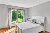 3929 E Greenway Dr, Oak Creek, WI 53154