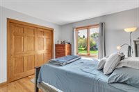 3929 E Greenway Dr, Oak Creek, WI 53154