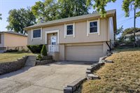 8106 Wildewood Drive, Ralston, NE 68127