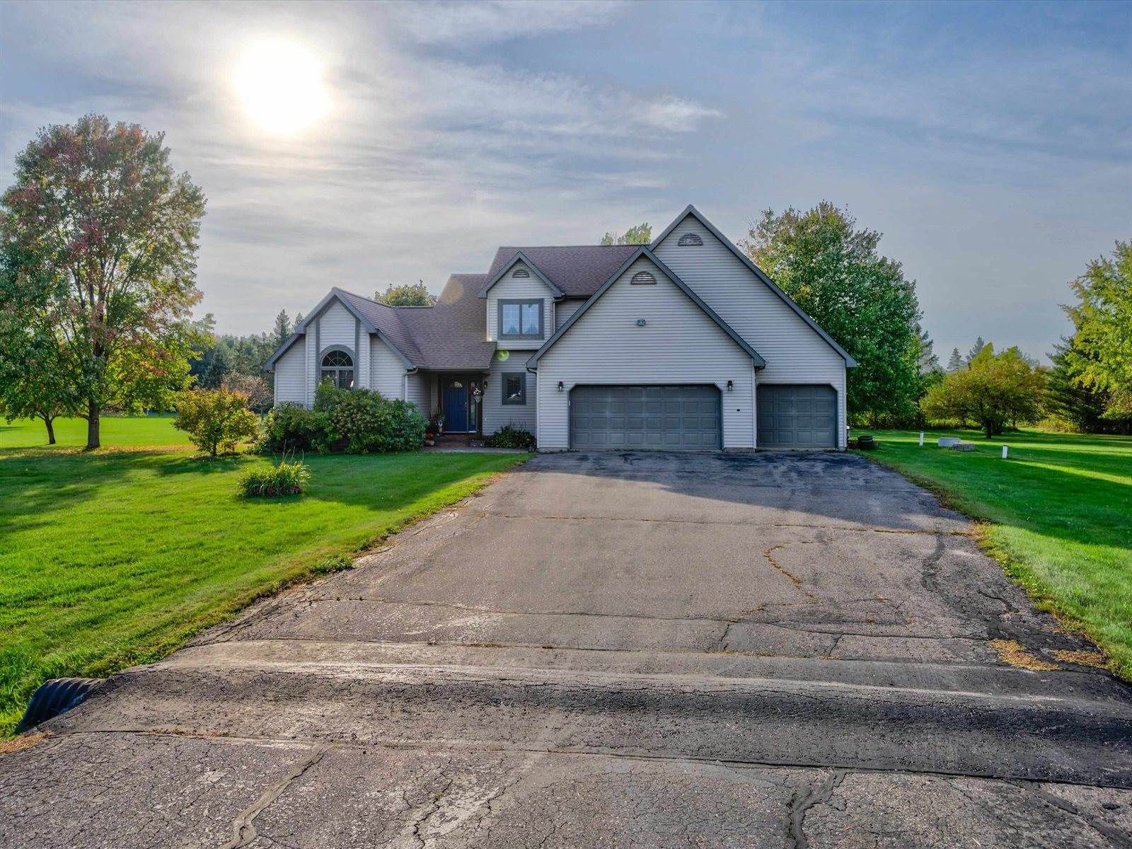 11985 Roberta Lane, Marshfield, WI 54449