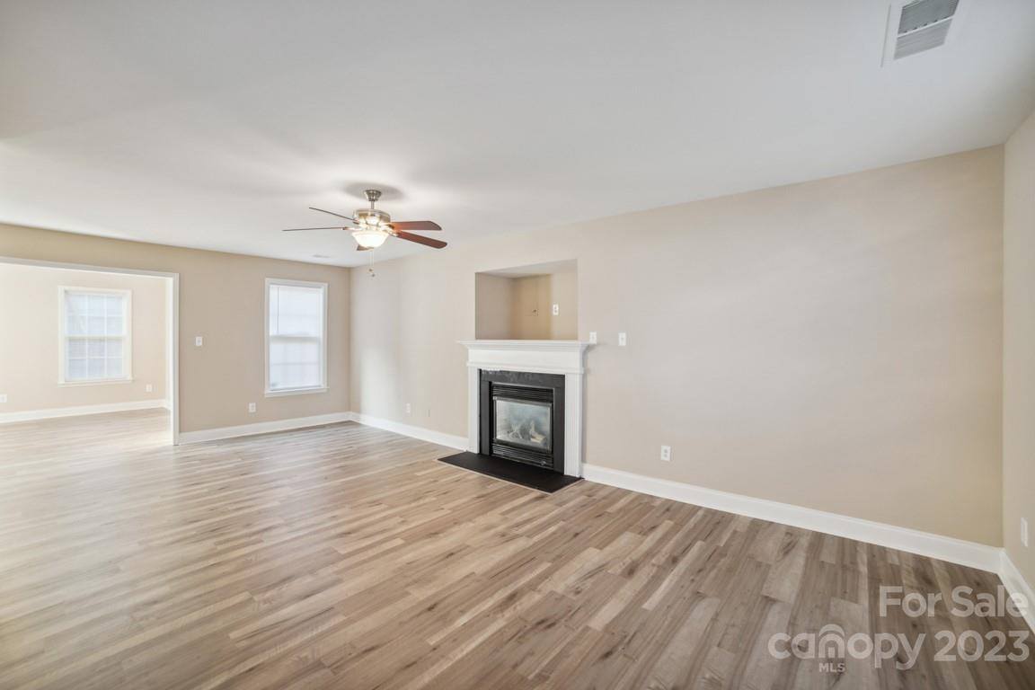 2737 Amber Crest Drive, Gastonia, NC 28052