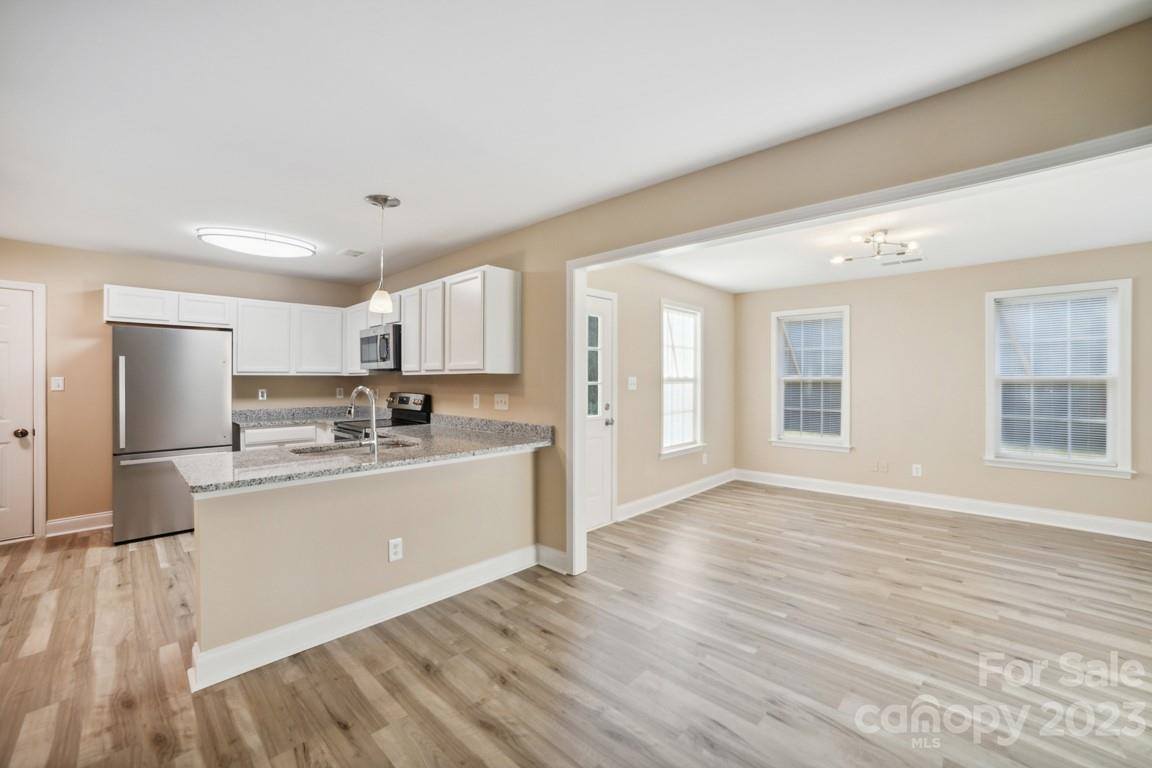 2737 Amber Crest Drive, Gastonia, NC 28052