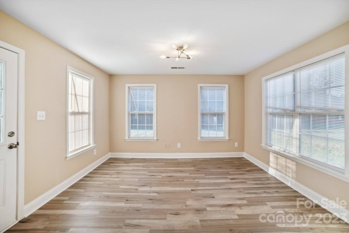 2737 Amber Crest Drive, Gastonia, NC 28052