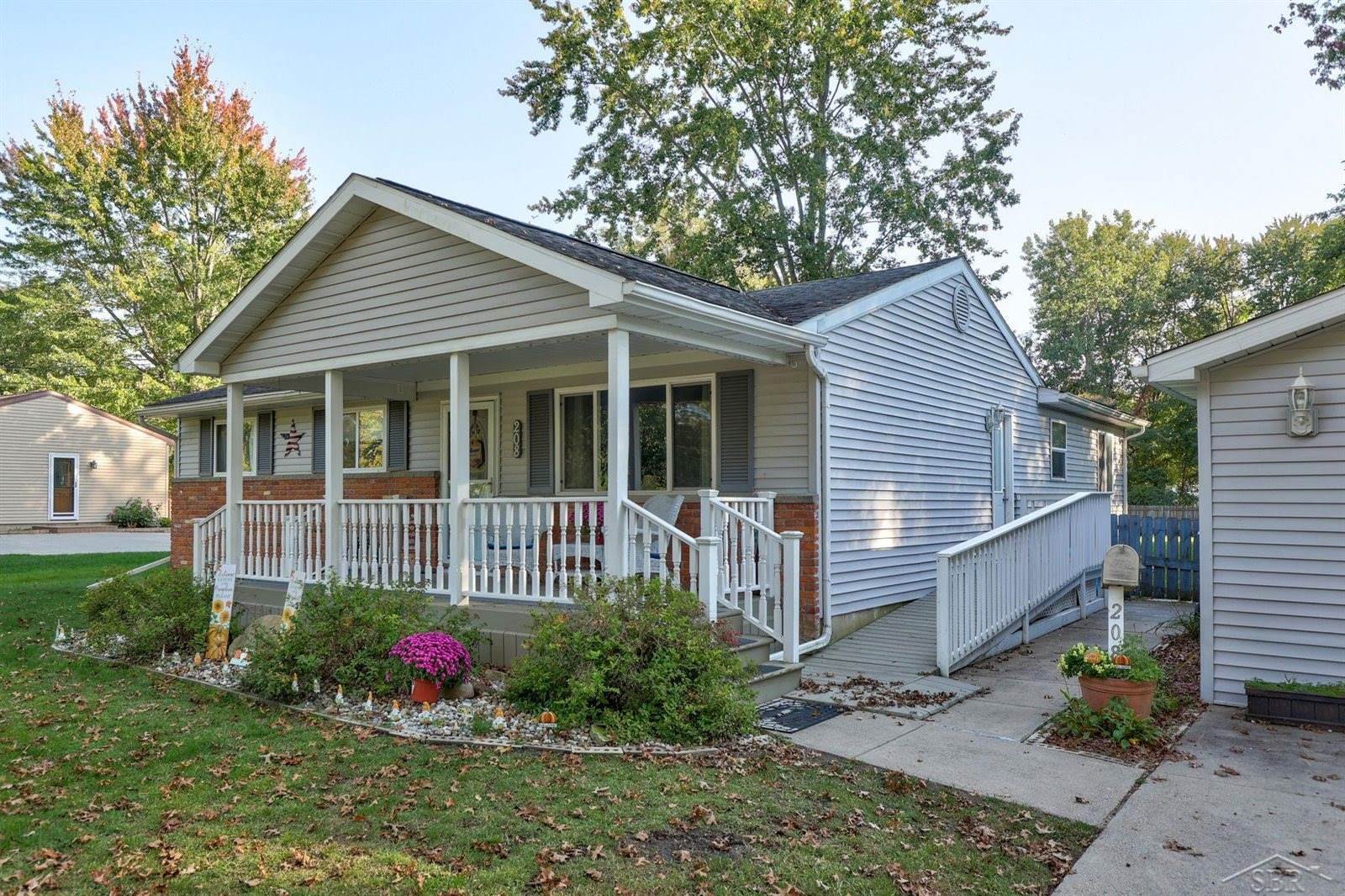 208 Coal Street, Saint Charles, MI 48655