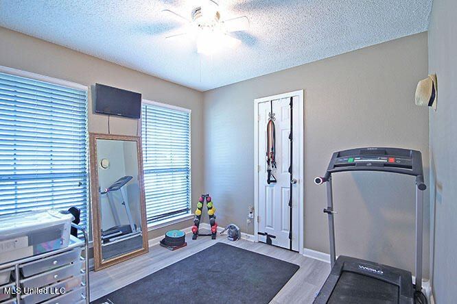 11525 Bayou Place, Ocean Springs, MS 39564