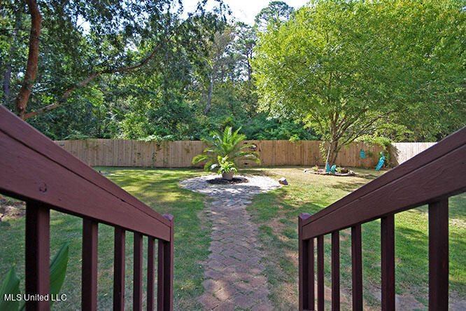 11525 Bayou Place, Ocean Springs, MS 39564