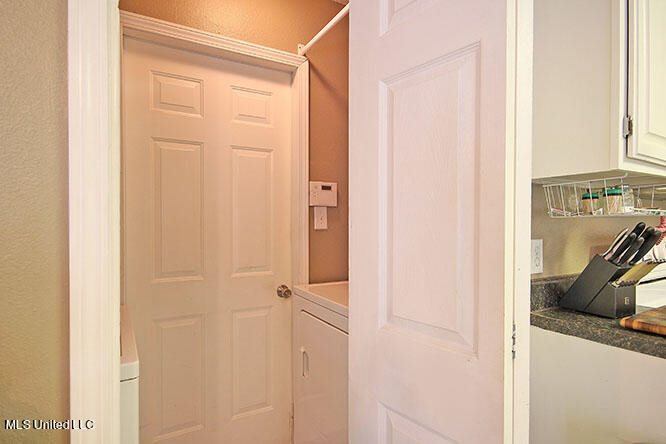 11525 Bayou Place, Ocean Springs, MS 39564