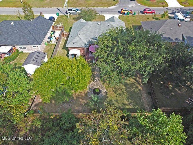 11525 Bayou Place, Ocean Springs, MS 39564