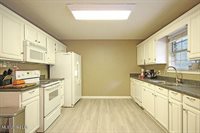 11525 Bayou Place, Ocean Springs, MS 39564