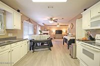 11525 Bayou Place, Ocean Springs, MS 39564