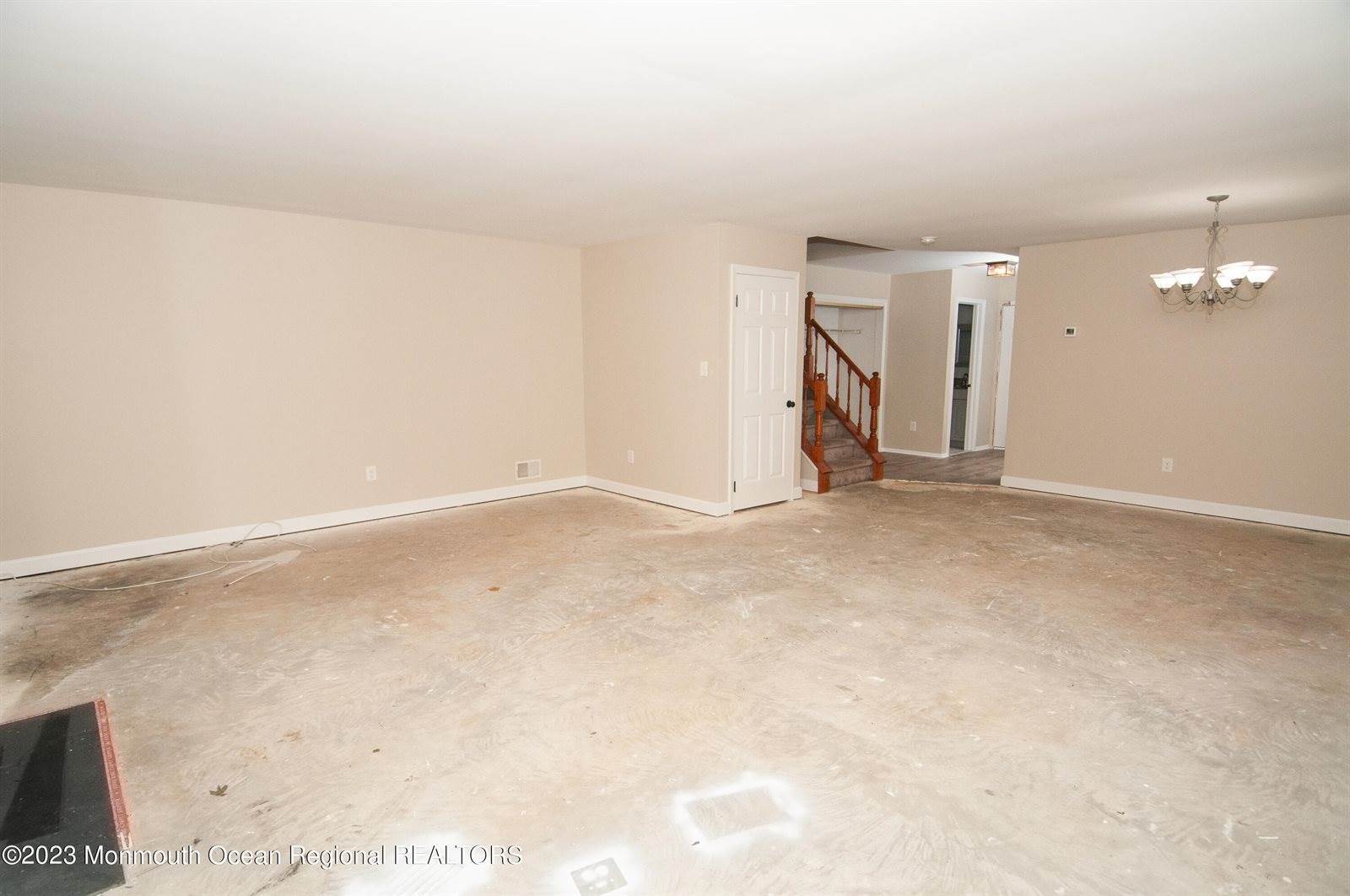 517 Laurelwood Court, Howell, NJ 07731