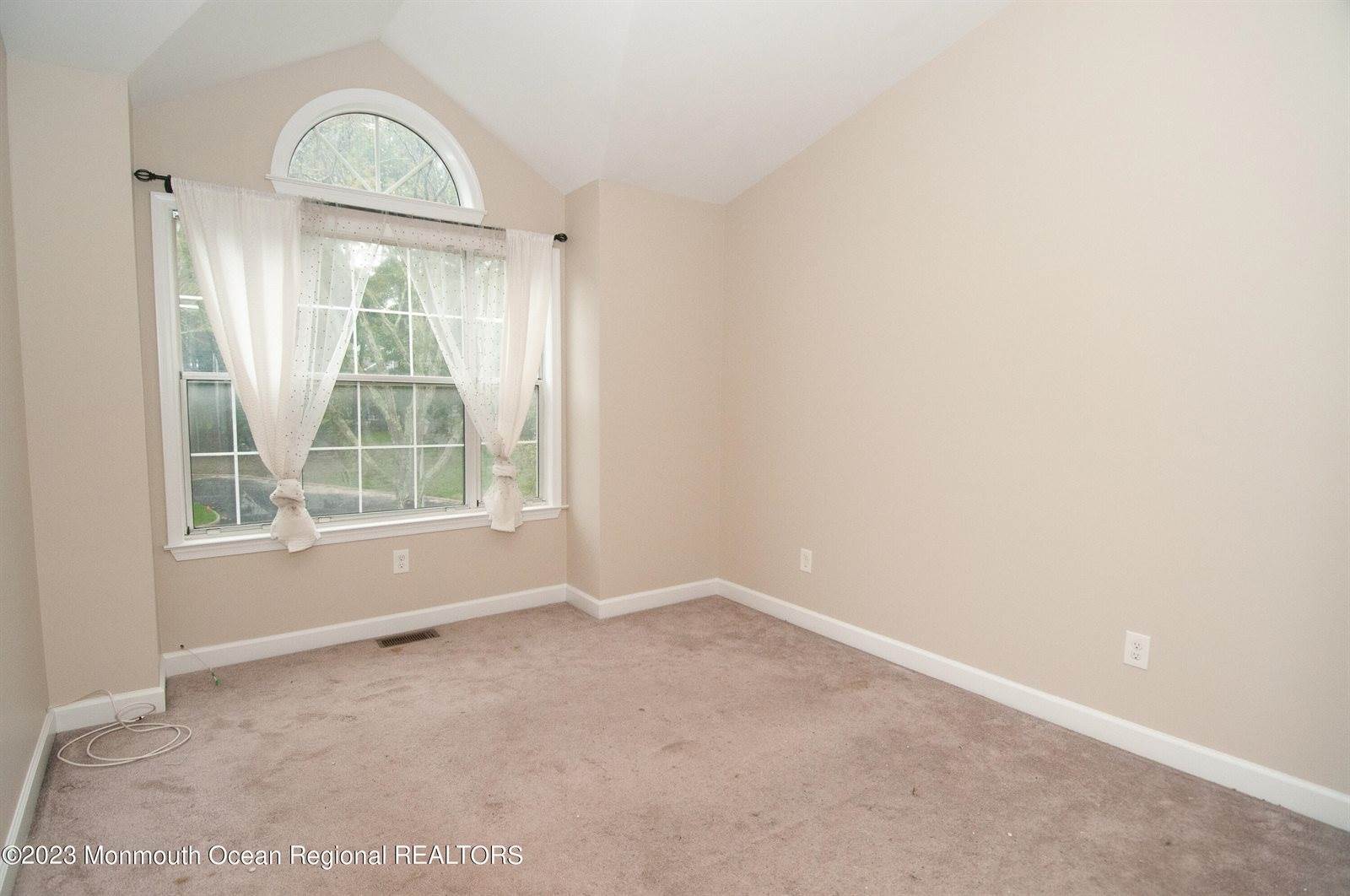 517 Laurelwood Court, Howell, NJ 07731