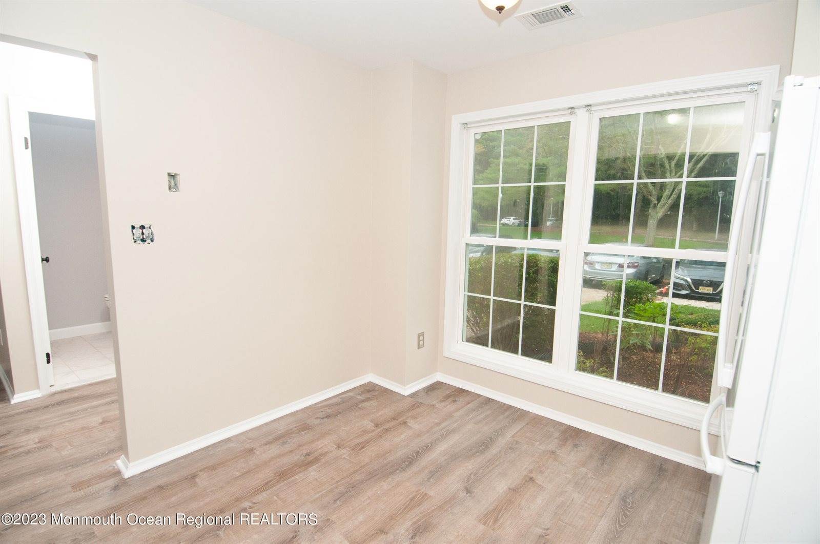 517 Laurelwood Court, Howell, NJ 07731