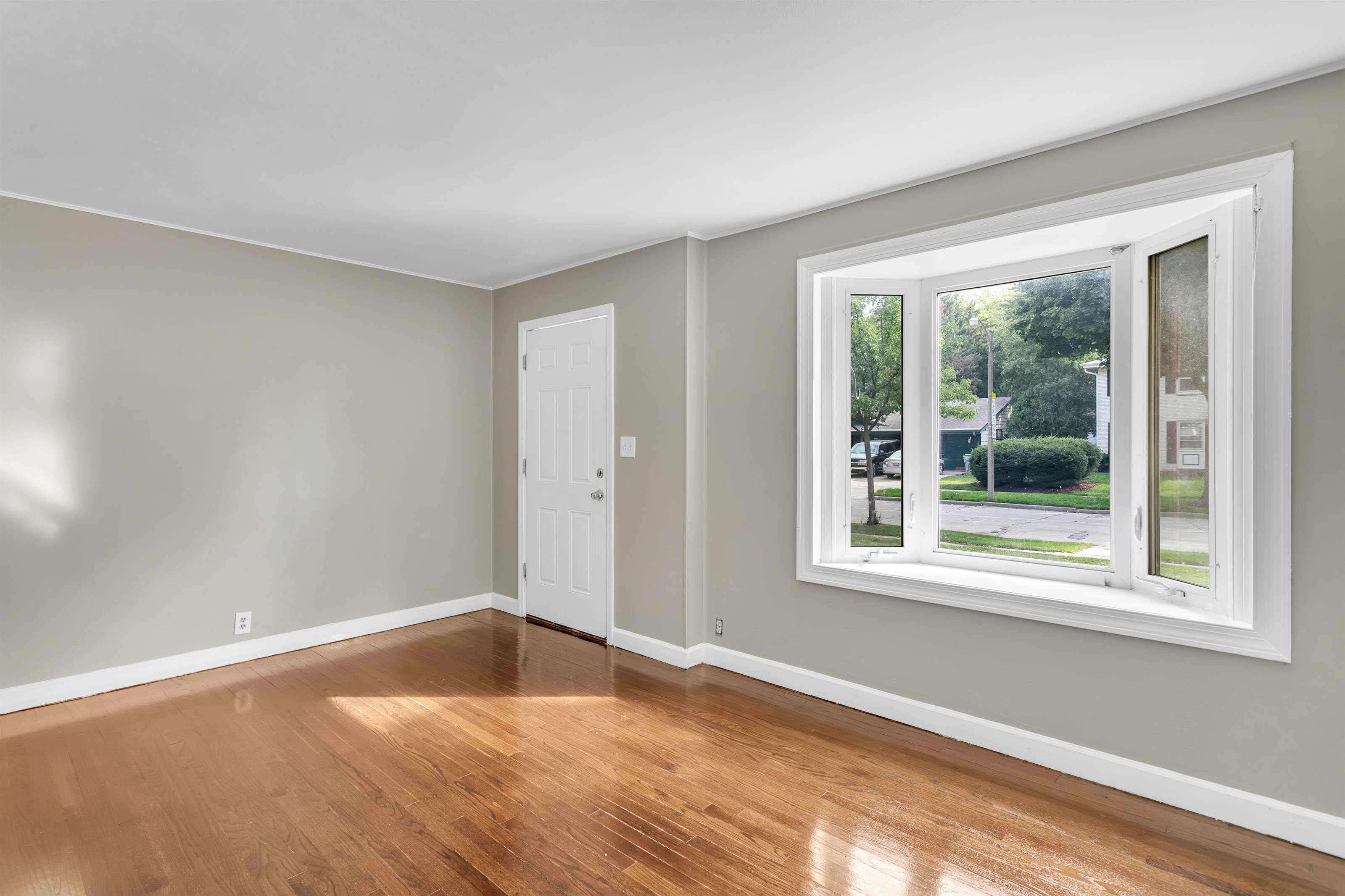 4035 N 83rd St, Milwaukee, WI 53222