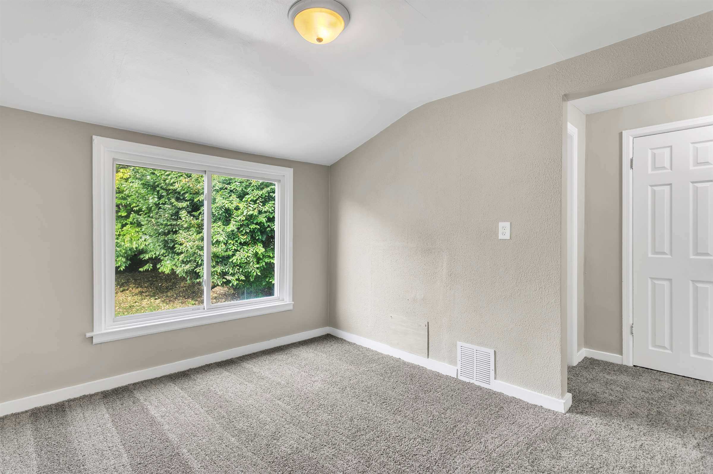 4035 N 83rd St, Milwaukee, WI 53222