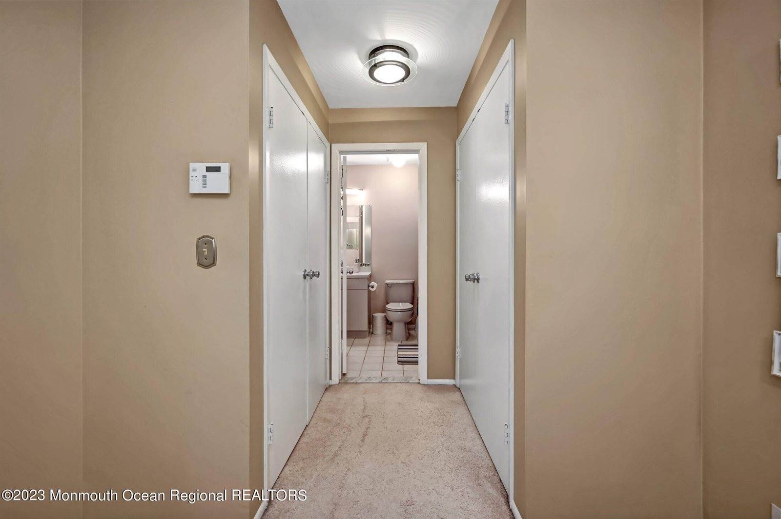 32 Atrium Way, Manalapan, NJ 07726