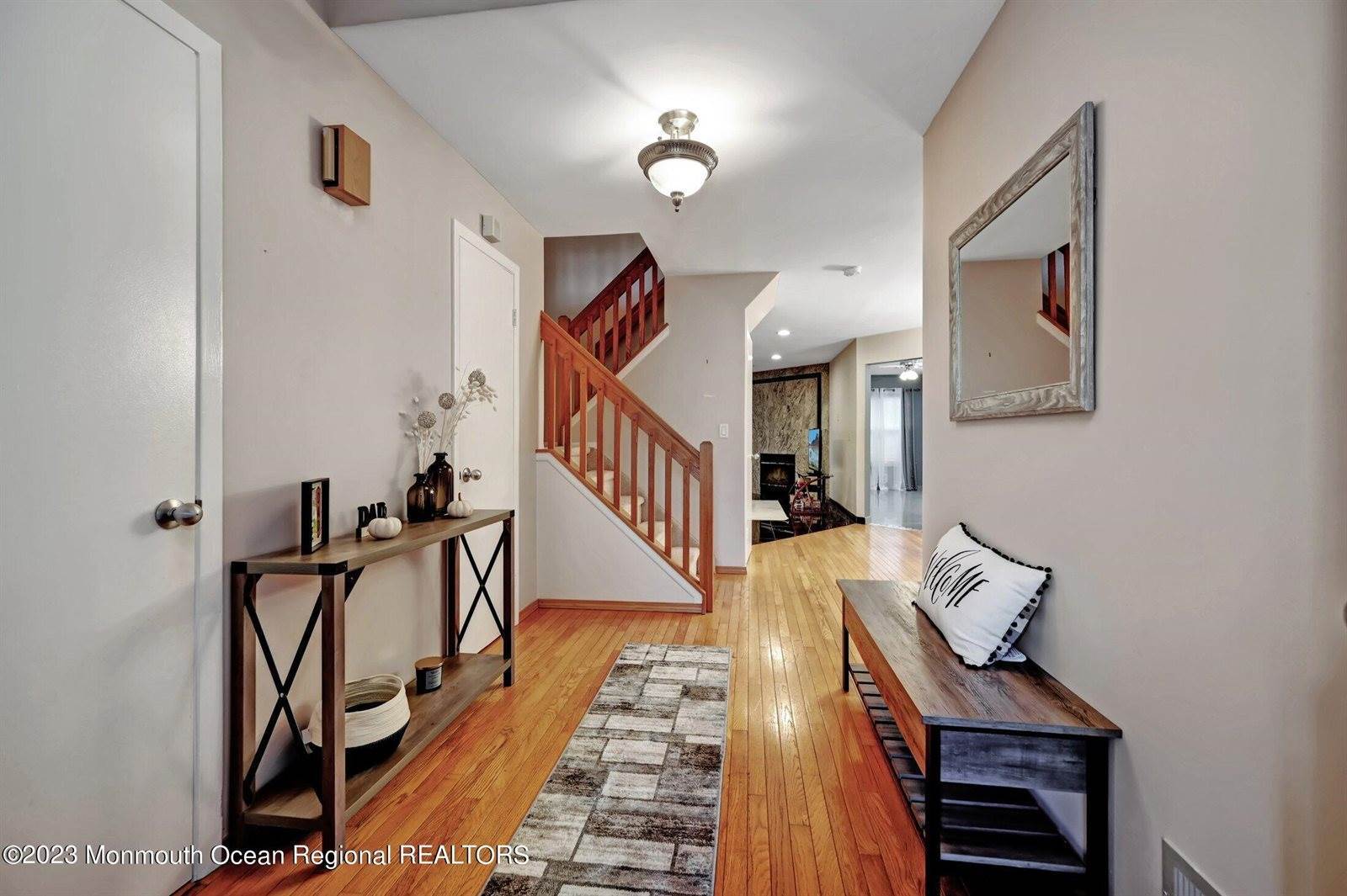 32 Atrium Way, Manalapan, NJ 07726