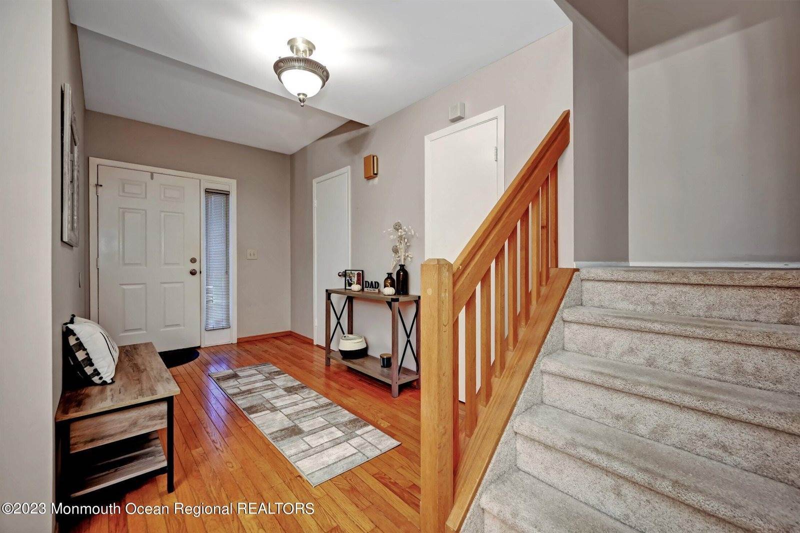 32 Atrium Way, Manalapan, NJ 07726