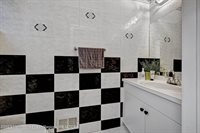 32 Atrium Way, Manalapan, NJ 07726