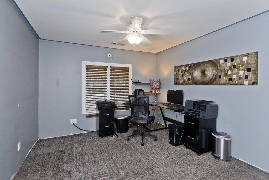 98 Greenwich Rd, Ware, MA 01082