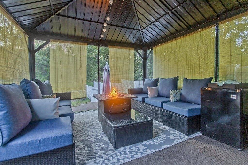 98 Greenwich Rd, Ware, MA 01082