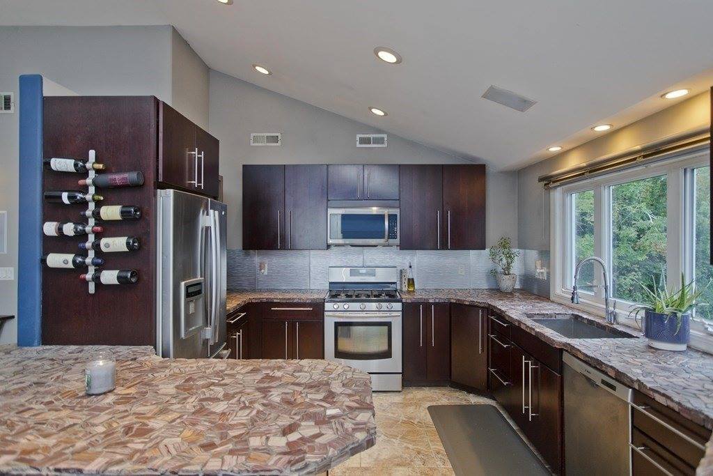 98 Greenwich Rd, Ware, MA 01082