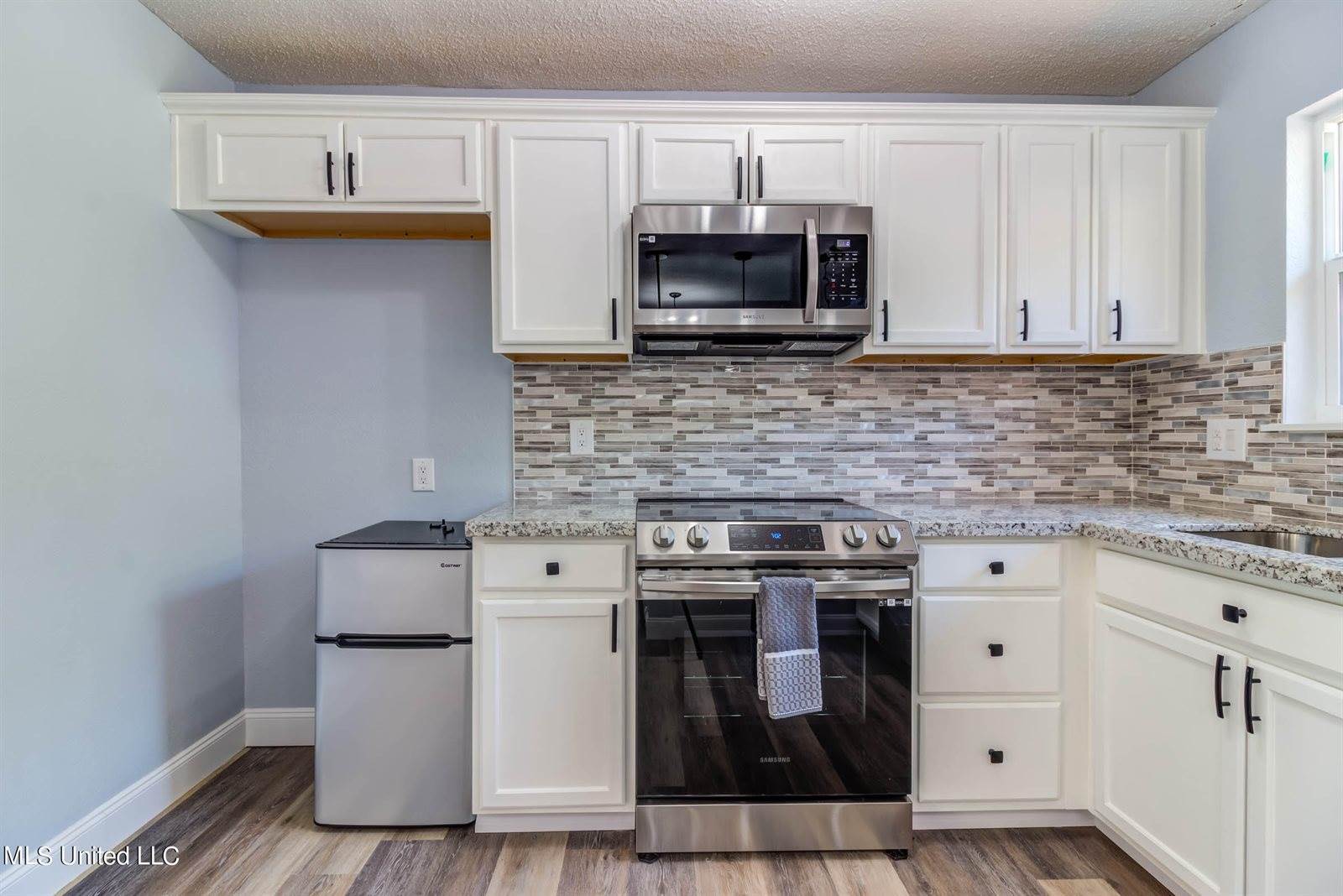 2100 Pamela Drive, Gautier, MS 39553