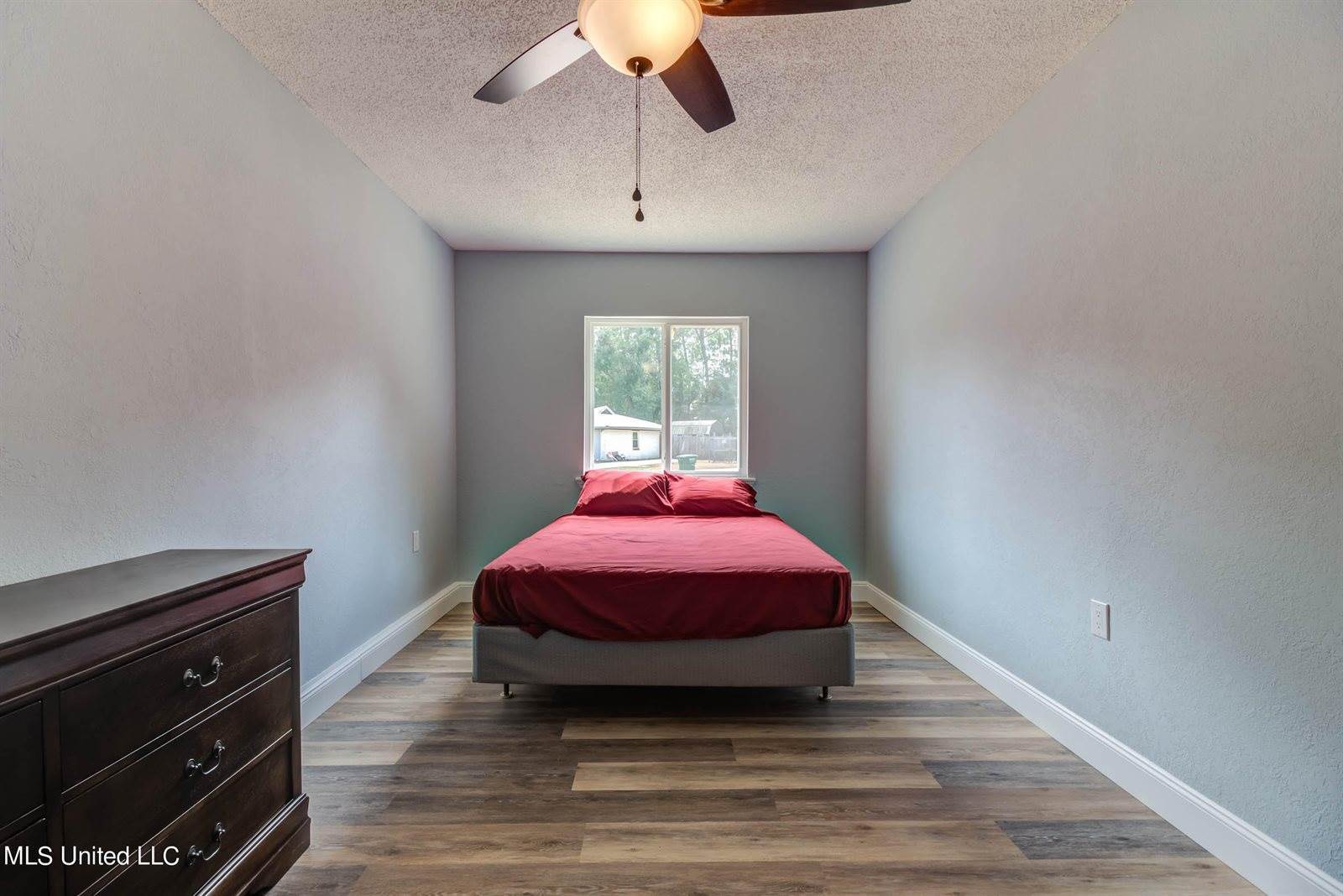 2100 Pamela Drive, Gautier, MS 39553