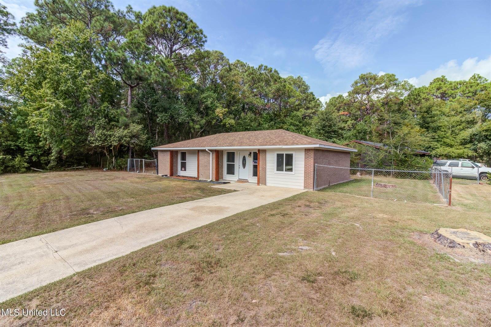 2100 Pamela Drive, Gautier, MS 39553