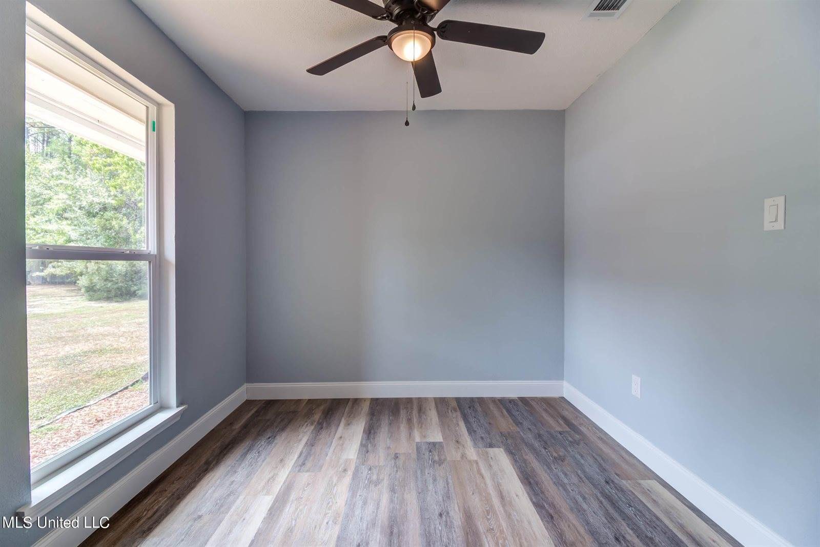 2100 Pamela Drive, Gautier, MS 39553