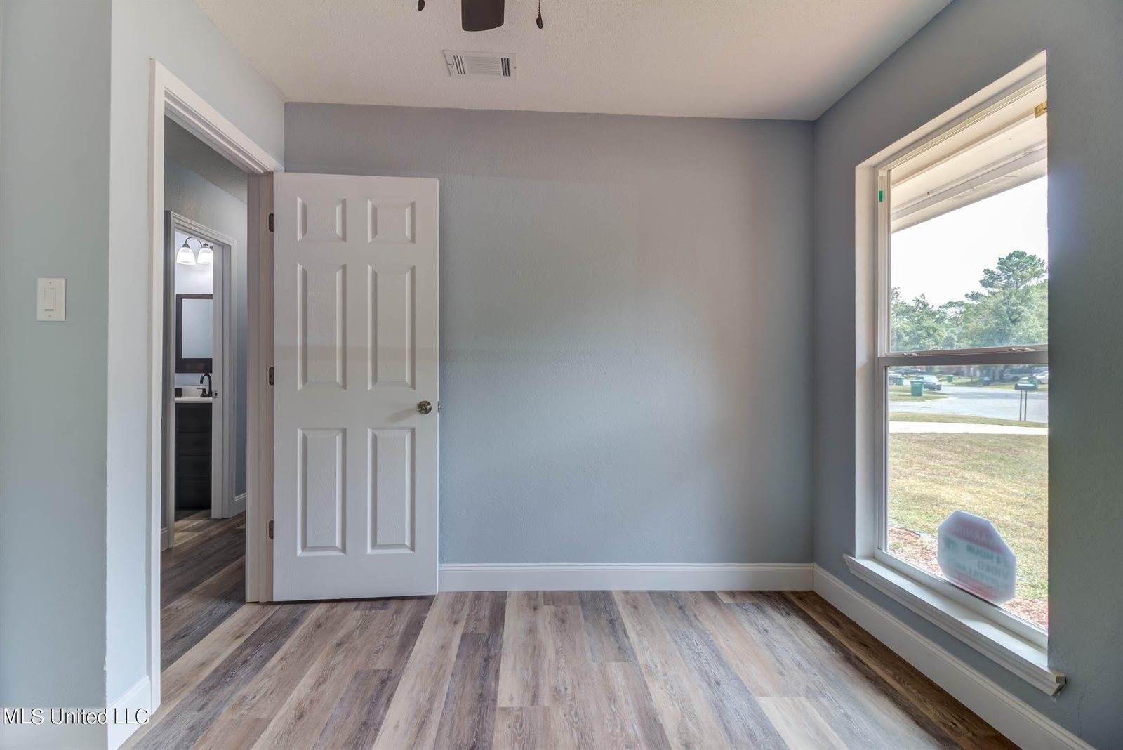 2100 Pamela Drive, Gautier, MS 39553