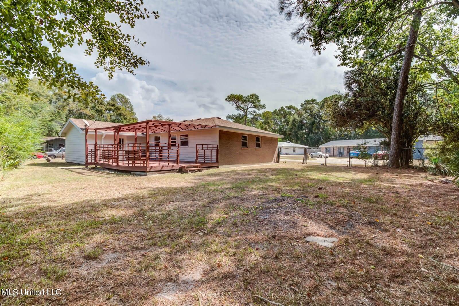 2100 Pamela Drive, Gautier, MS 39553