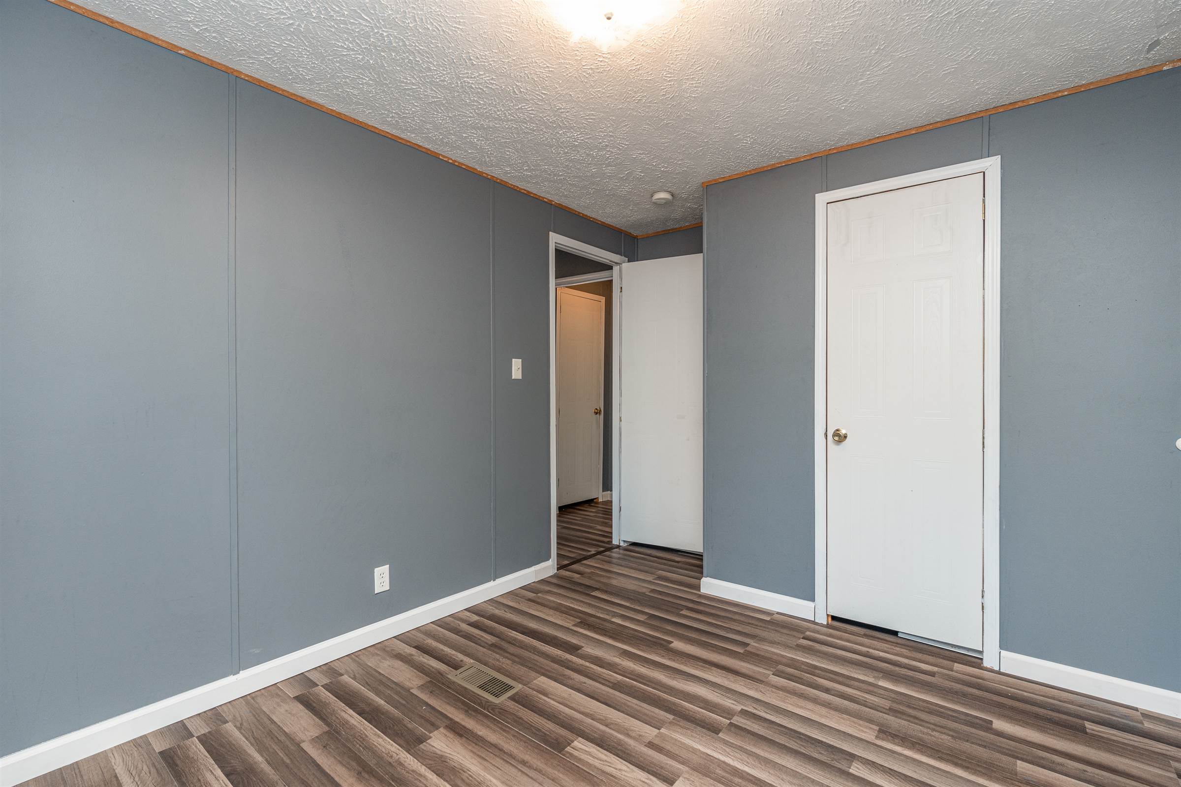 626 Old Barnwell, West Columbia, SC 29170