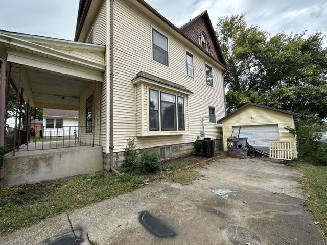 216 E 10th St, Horton, KS 66439