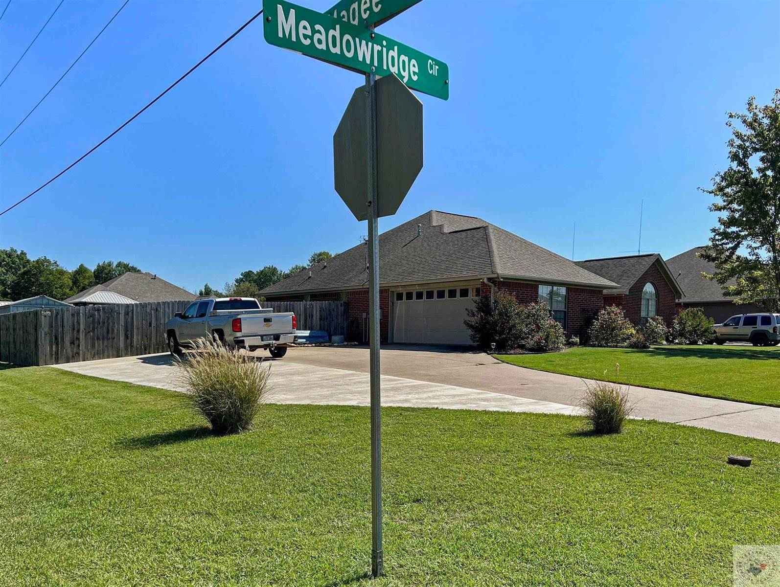 302 Meadowridge Cir, Texarkana, AR 71854