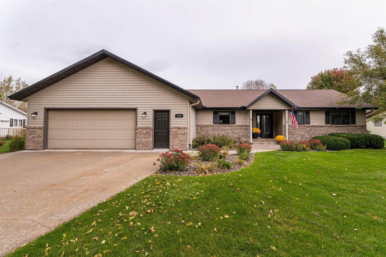 209 Larch Avenue, Marshfield, WI 54449