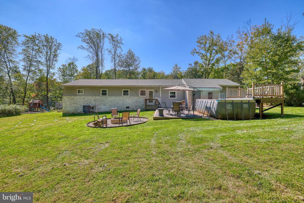 76 Poor Farm Road, Pennington, NJ 08534