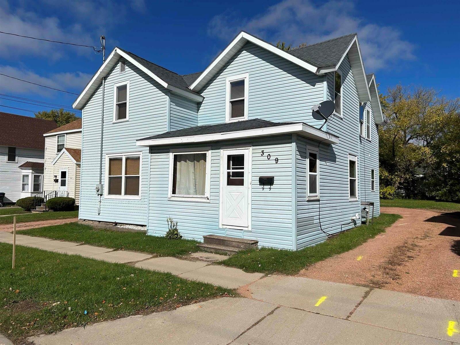 309 W Arnold Street, Marshfield, WI 54449