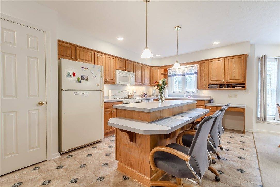 19 Winter Rdg Ridge, Ogden, NY 14559