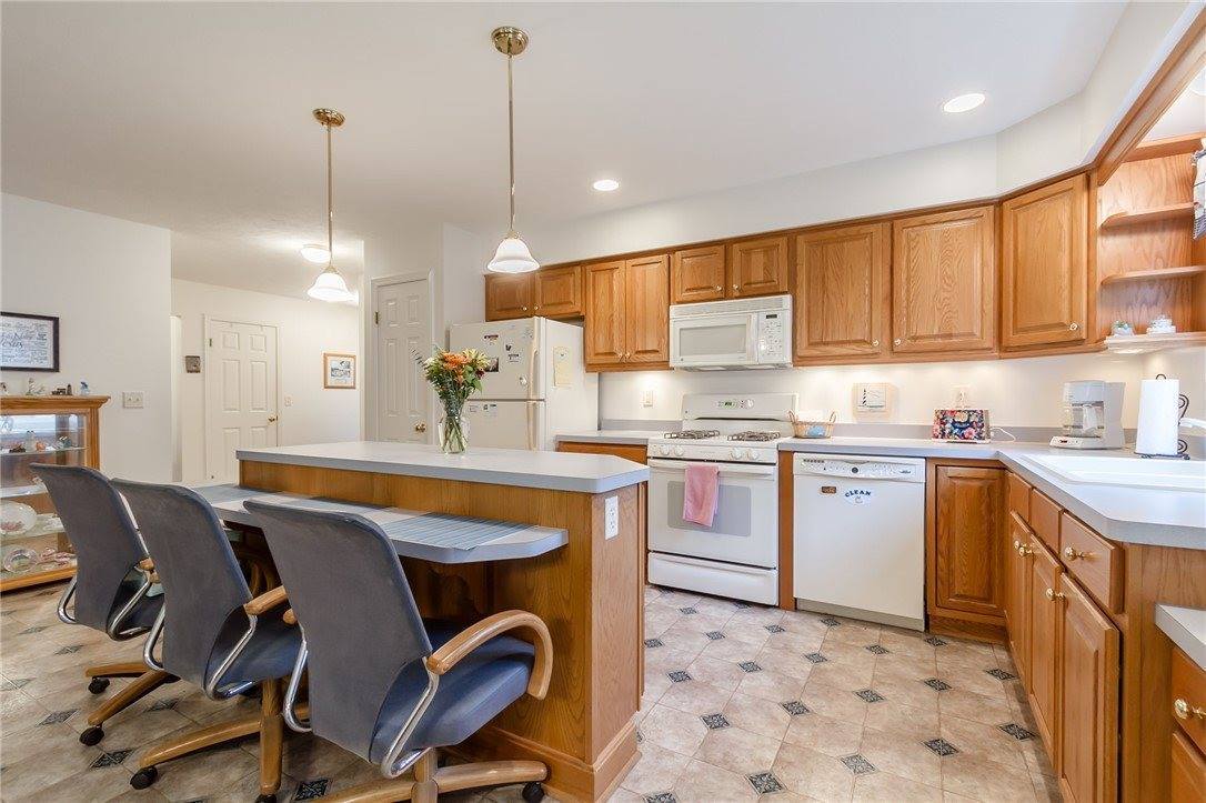 19 Winter Rdg Ridge, Ogden, NY 14559