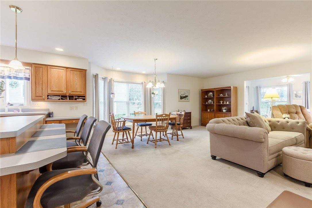 19 Winter Rdg Ridge, Ogden, NY 14559