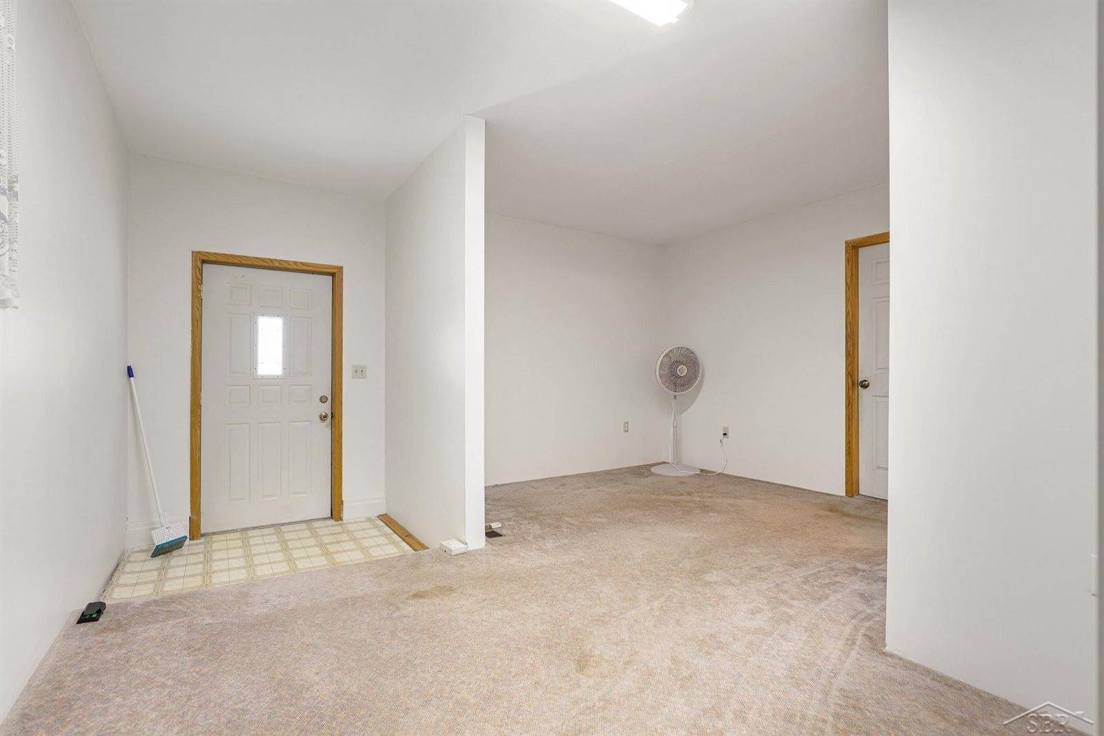 5120 East Road, Saginaw, MI 48601