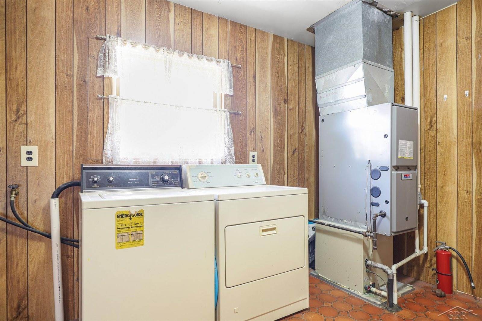 5120 East Road, Saginaw, MI 48601