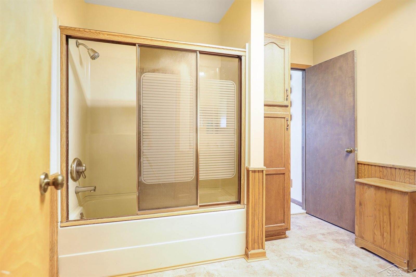 5120 East Road, Saginaw, MI 48601